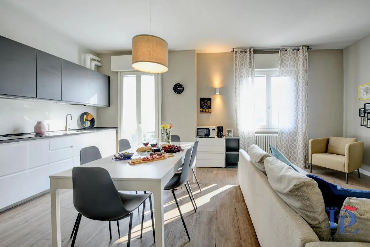 Desenzanoloft Official Partner Marriott Homes & Villas - Bacco Family Apartment Desenzano del Garda