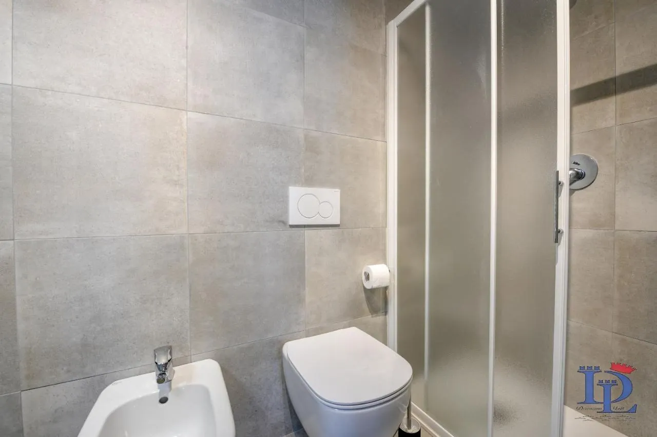 Desenzanoloft Official Partner Marriott Homes & Villas - Bacco Family Apartment Desenzano del Garda 0*,  Itálie